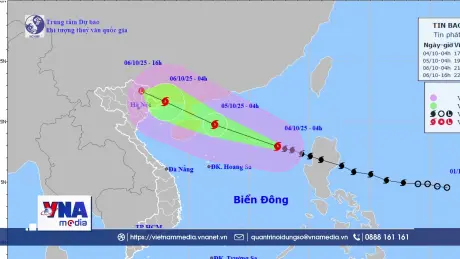 Bão Matmo di chuyển về nước ta, có thể gây mưa lớn cho Bắc Bộ