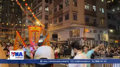 Gìn giữ nét đẹp múa rồng lửa tết Trung thu ở Hong Kong (Trung Quốc)