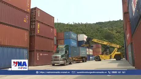 Xuất nhập khẩu là điểm sáng trong bức tranh kinh tế