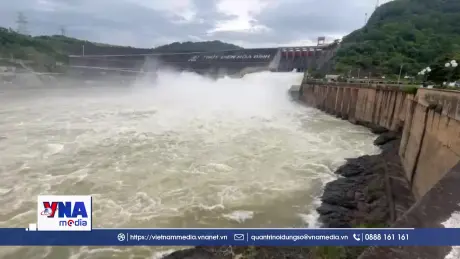 Thủy điện Tuyên Quang mở tiếp 1 cửa xả đáy