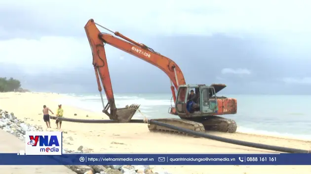 Huế khẩn trương làm kè mềm chống sạt lở bờ biển Thuận An