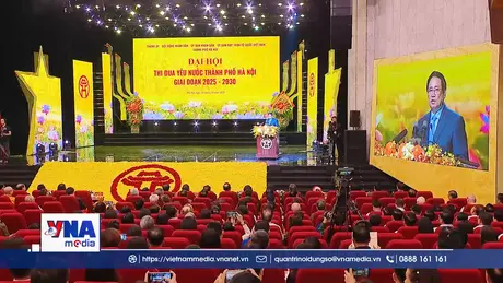Thủ tướng dự Đại hội thi đua yêu nước thành phố Hà Nội 