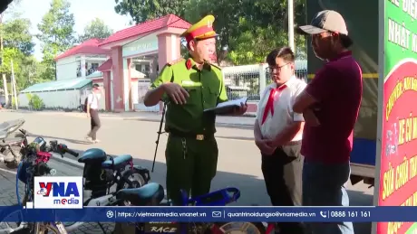 Nguy cơ mất an toàn giao thông từ xe đạp điện độ, chế