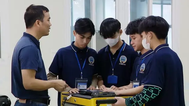 Chính sách và cuộc sống: Gỡ nút thắt cho giáo dục nghề nghiệp