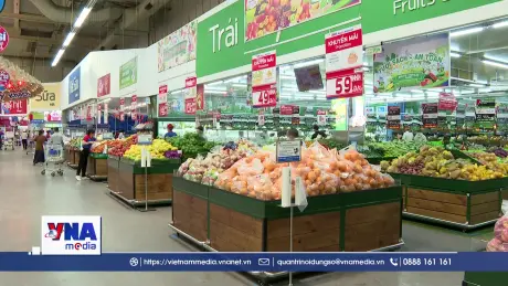 TP.HCM tăng cường sản xuất, phân phối thực phẩm cho người dân vùng bão, lũ