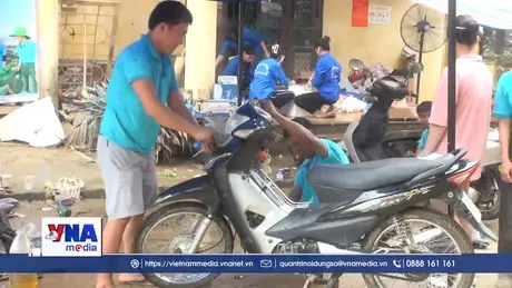 Sửa chữa miễn phí thiết bị cho người dân vùng lũ