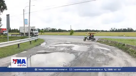 Cần Thơ người dân mong sớm khắc phục tuyến đường công vụ số 13