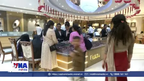 Giá vàng cao kỷ lục khiến cầu trang sức giảm tại Ấn Độ