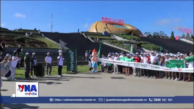 Hơn 1.000 người tập luyện Thể dục thể thao Quảng trường Lâm Viên- Đà Lạt