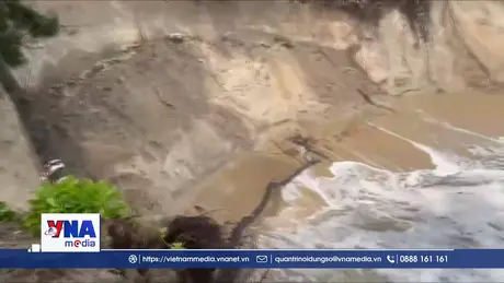 Sóng biển tiếp tục gây sạt lở nghiêm trọng tại bờ biển Hội An