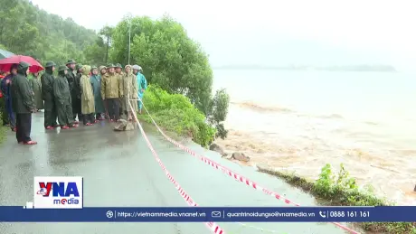 Xâm thực bờ biển nghiêm trọng tại Huế