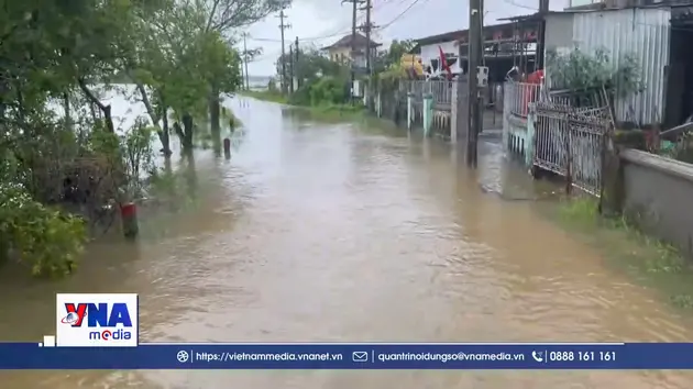 Công an TP Huế đảm bảo an toàn cho nhân dân trước mưa lũ