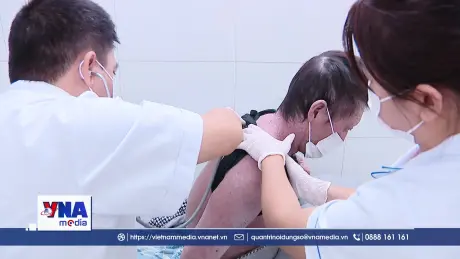 Điều dưỡng viên : Xoa dịu tinh thần cho người bệnh