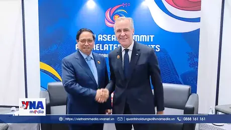 Thủ tướng gặp Thủ tướng Canada nhân ASEAN 47