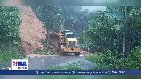 Đà Nẵng di chuyển khẩn cấp người dân ở khu vực sạt lở núi