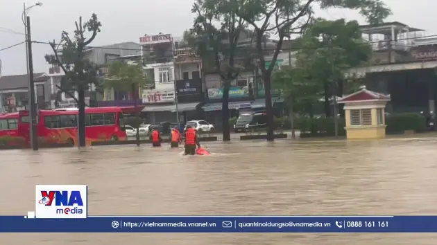 Huế: Nước dâng cao nhiều phường xã bị cô lập