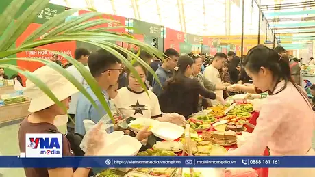 Hội chợ mùa Thu - Kết nối nông sản thực phẩm an toàn đến với người dân
