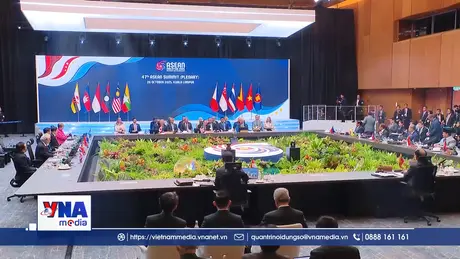 Thủ tướng dự Phiên toàn thể Hội nghị cấp cao ASEAN 47