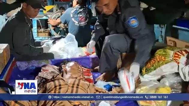 Tàu Kiểm ngư kịp thời cấp cứu ngư dân bị nạn trên biển