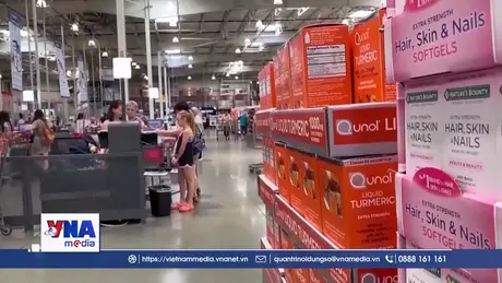 Các nhà nhập khẩu Mỹ ồ ạt “ôm hàng” do lo ngại thuế quan