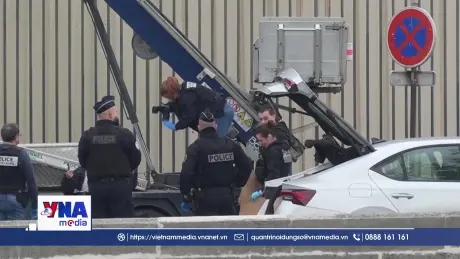 Bắt thêm nhiều đối tượng liên quan vụ trộm tại bảo tàng Louvre