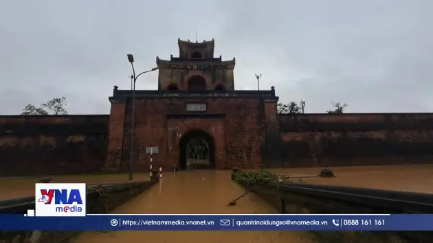 Huế: Lũ trên các sông xuống dần nhưng còn ngập diện rộng