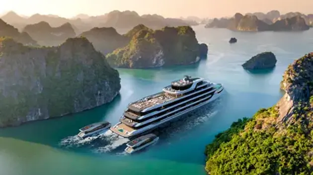 Hạ thủy du thuyền 6 sao lớn nhất Vịnh Hạ Long