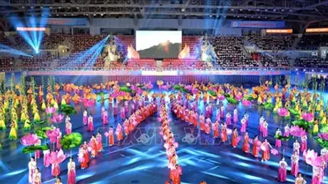 Xây dựng và phát triển văn hoá, xã hội, con người giàu bản sắc Quảng Ninh