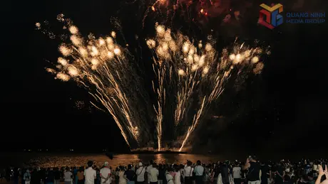 Quảng Ninh bứt tốc du lịch cuối năm