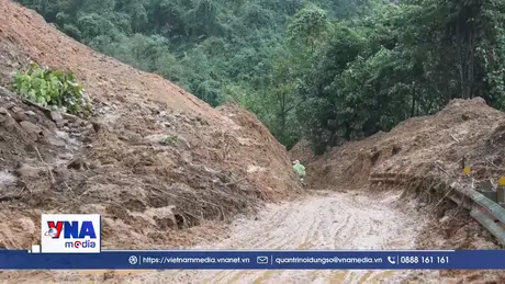 Khẩn trương khắc phục sạt lở trên các tuyến giao thông miền núi Đà Nẵng