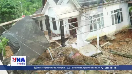 Di dời các hộ dân vùng núi bị sập nhà, nguy cơ sạt lở tại Huế