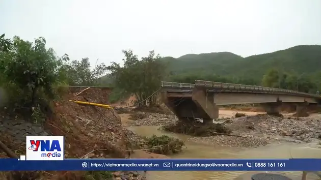 Lũ cuốn gãy 03 cây cầu ở xã Khe Tre, Tp.Huế