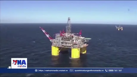 OPEC+ nhất trí tạm dừng tăng sản lượng