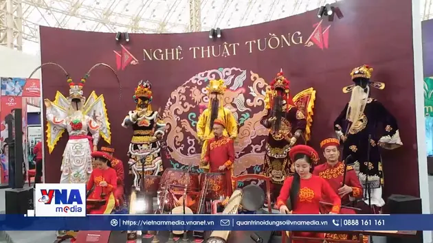 Tinh hoa văn hóa Việt Nam tỏa sáng tại Hội chợ Mùa thu