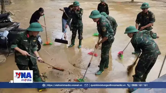 Huế sớm đưa học sinh trở lại trường sau mưa lũ