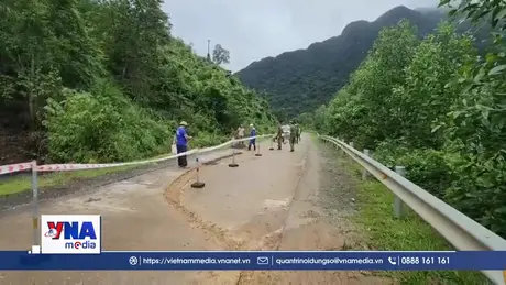 Quảng Trị xuất hiện vết nứt dài trên đường Hồ Chí Minh nhánh Tây