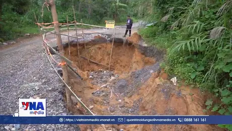 Xuất hiện nhiều điểm sạt lở, sụt lún nghiêm trọng tại xã Khe Sanh