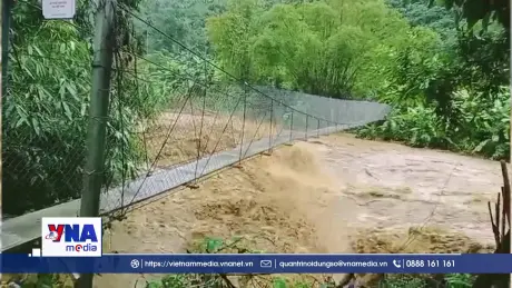 Bão số 13 tiệm cận cấp siêu bão đang tiến nhanh vào đất liền