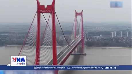 Trung Quốc khánh thành cầu dây văng hai tầng đầu tiên 
