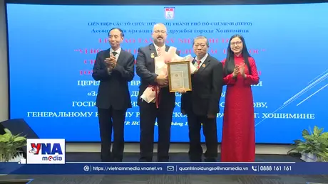 Tôn vinh giá trị lịch sử của Cách mạng Tháng Mười Nga