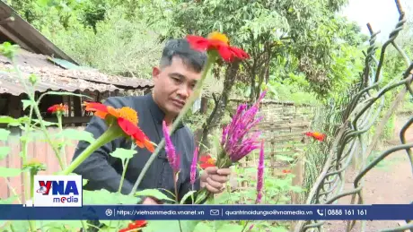 Đón Tết Hoa mào gà cùng đồng bào Cống ở Nậm Kè