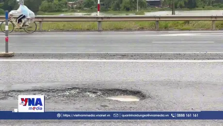 Huế: Mặt đường Quốc lộ 1A vừa sửa xong lại hư hỏng