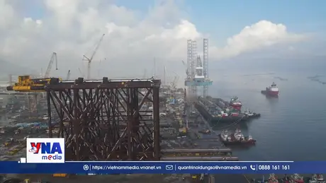 Gắn biển Dự án Phát triển mỏ khí Lô B- Ô Môn chào mừng Đại hội Đảng