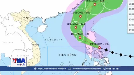 Tin bão gần Biển Đông (Fung-wong)