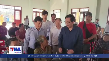 Thăm, tặng quà người dân Gia Lai bị ảnh hưởng bởi bão số 13