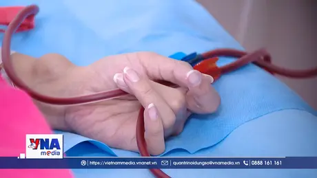 Níu giữ sự sống bên máy chạy thận