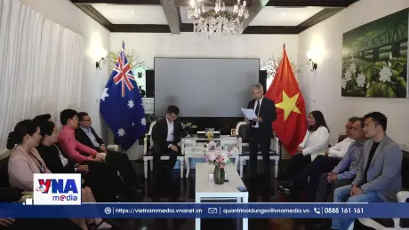 Người Việt ở Australia sẻ chia khó khăn với đồng bào bị lũ lụt