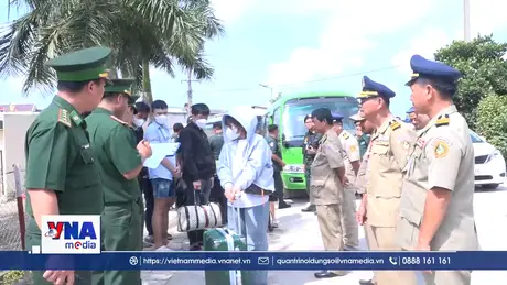 Đồng Tháp tiếp nhận 57 công dân do Campuchia trao trả