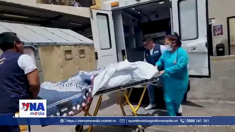 Xe buýt lao xuống núi ở Peru