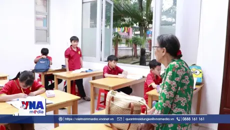 Người giáo già bán vé số nuôi “lớp học tình thương”